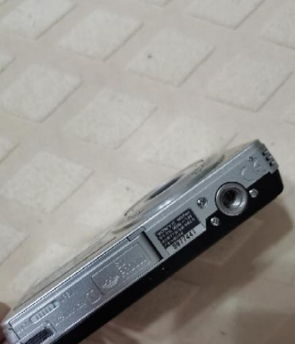 索尼W350 原机膜还在 索尼W350 原机膜还在